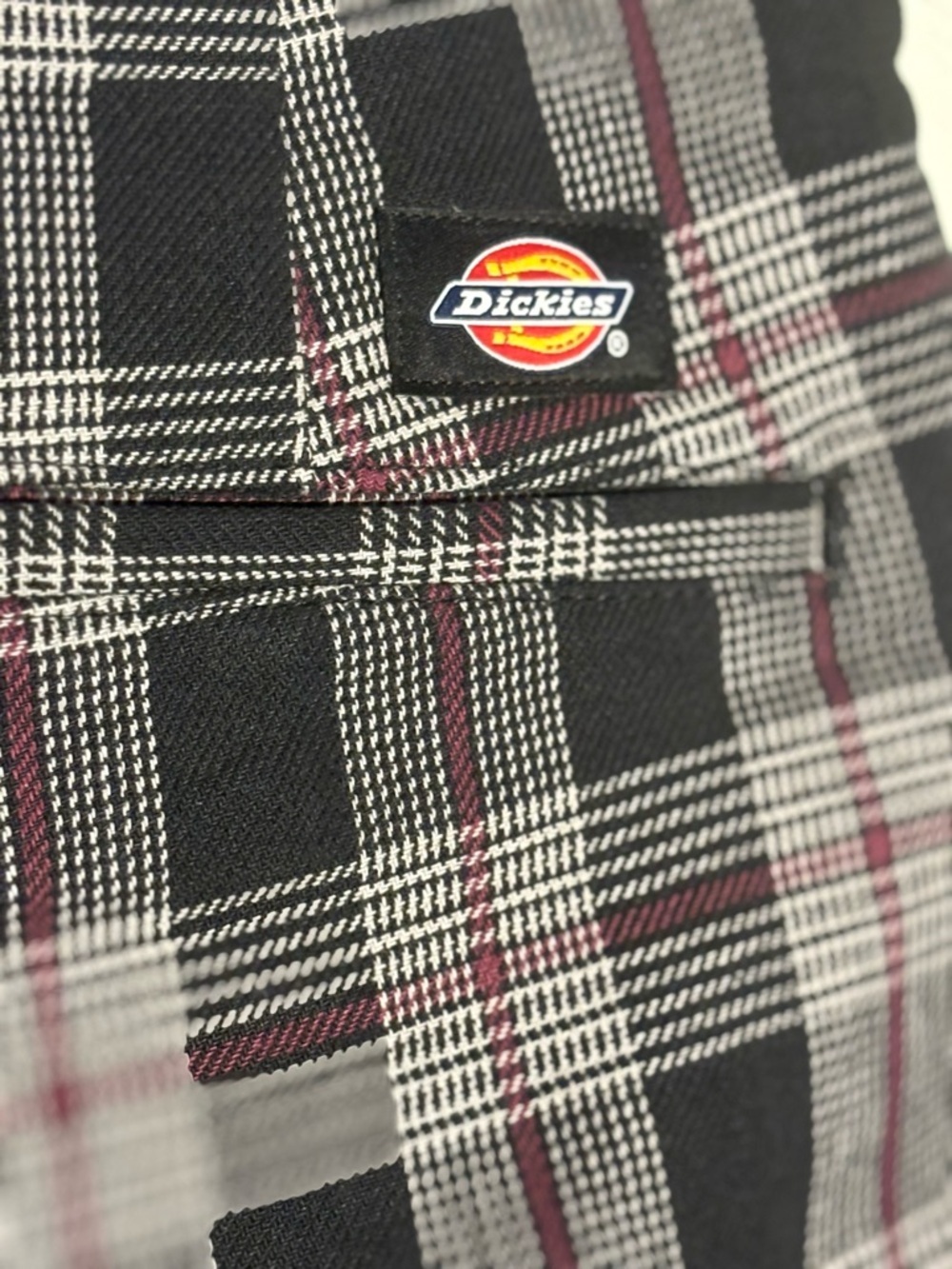 Dickies Plaid Chino Pants Size 30x32 Black Gray Red Regular Fit Straight NWT - Picture 5 of 7